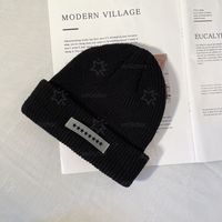 Hat1
