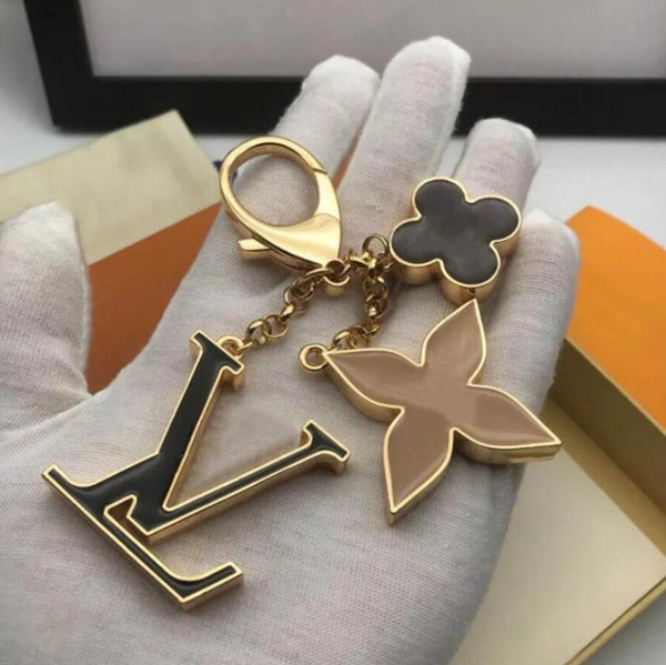 Elegant Charming FlWERower-Shaped Metal Key Chain Designer keychain Chic French Style Bag Charm Auto Accessory perfect Christmas gift for Her - Fashion Accessories - dupehive